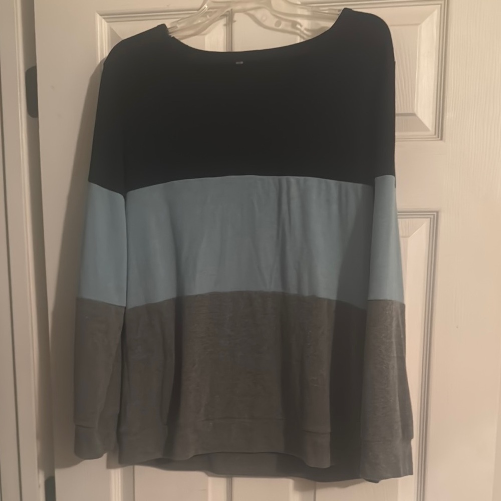 Color Block Long Sleeve Top